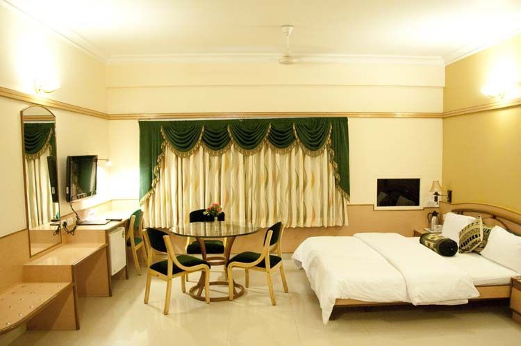 Harmony Hotel Rajkot Ngoại thất bức ảnh